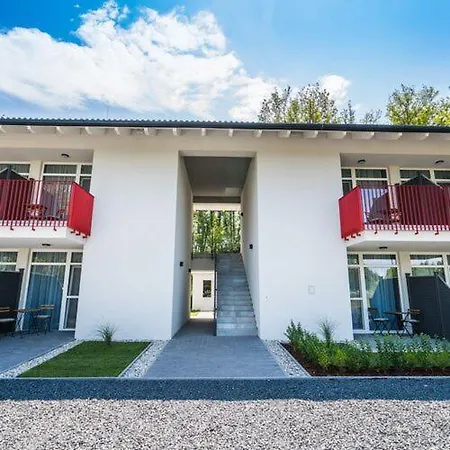 Piroska Fogadója Hotel *